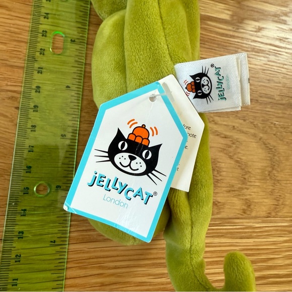 Jellycat Vivacious Pea NWT Retired - Picture 3 of 4